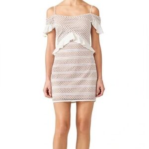 StyleStalker Carmen Tan White Cold Shoulder Ruffle Accent Mini Party Dress M